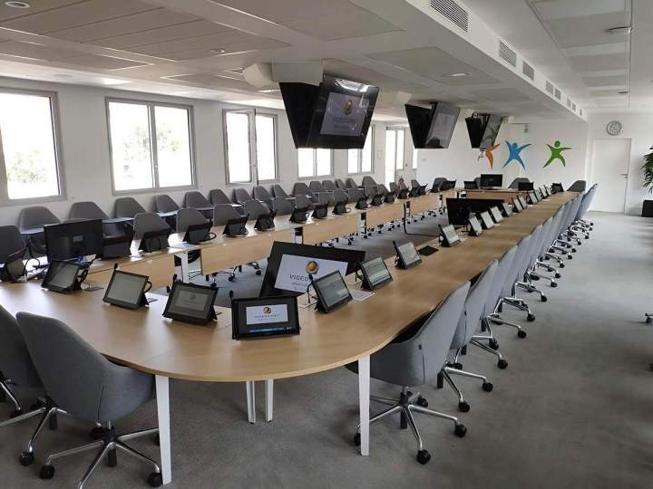 Des solutions de visioconférence répondant aux besoins des professionnels